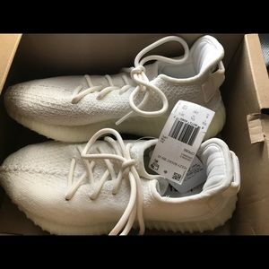 YEEZY BOOST 350 - ALL WHITE